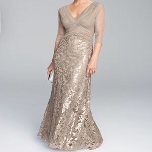 TADASHI SHOJI Paillette Lace Full Length Gown in Sand Champagne Sequin Size 10